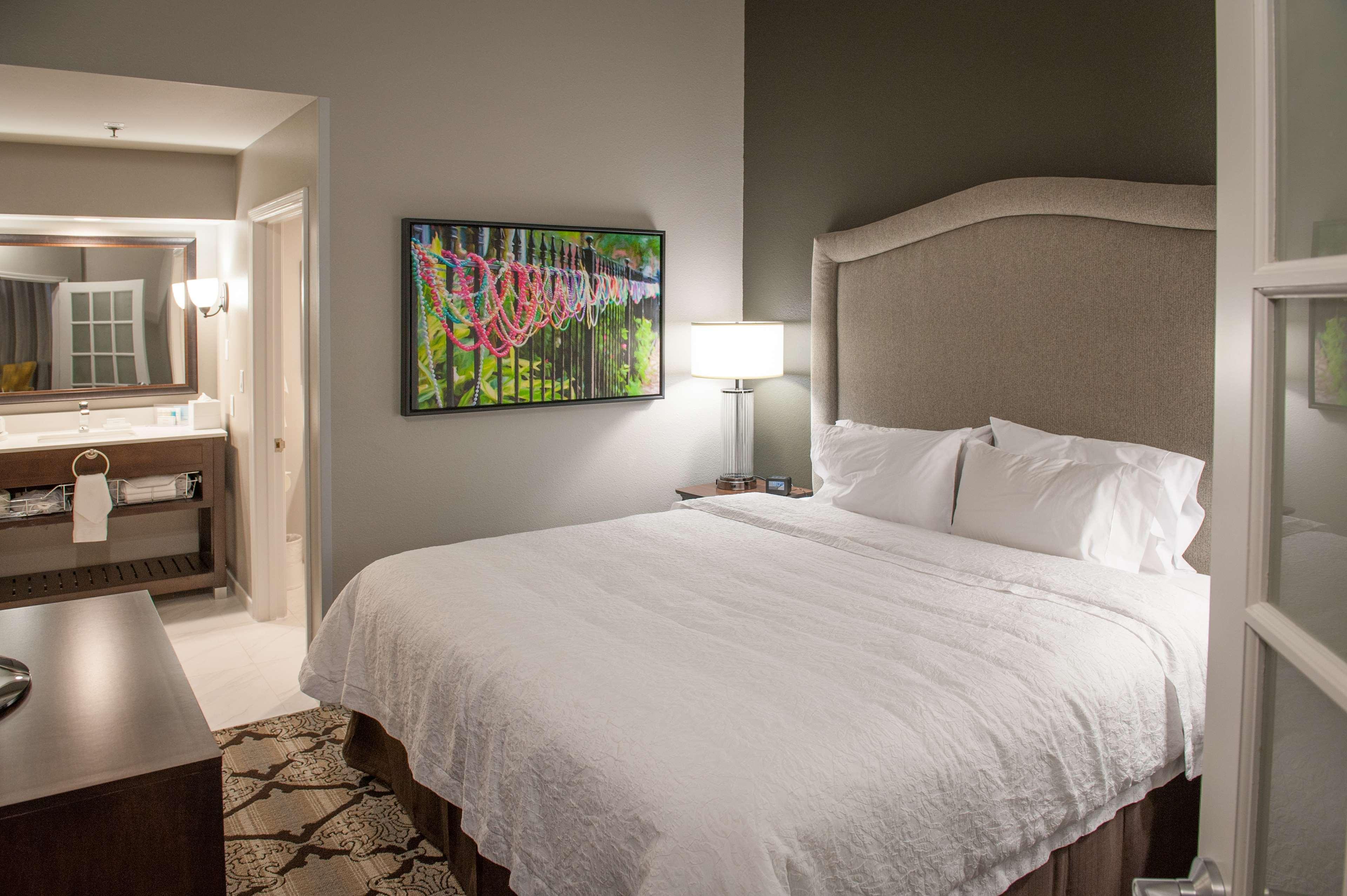 Hampton Inn And Suites New Orleans Convention Center Экстерьер фото