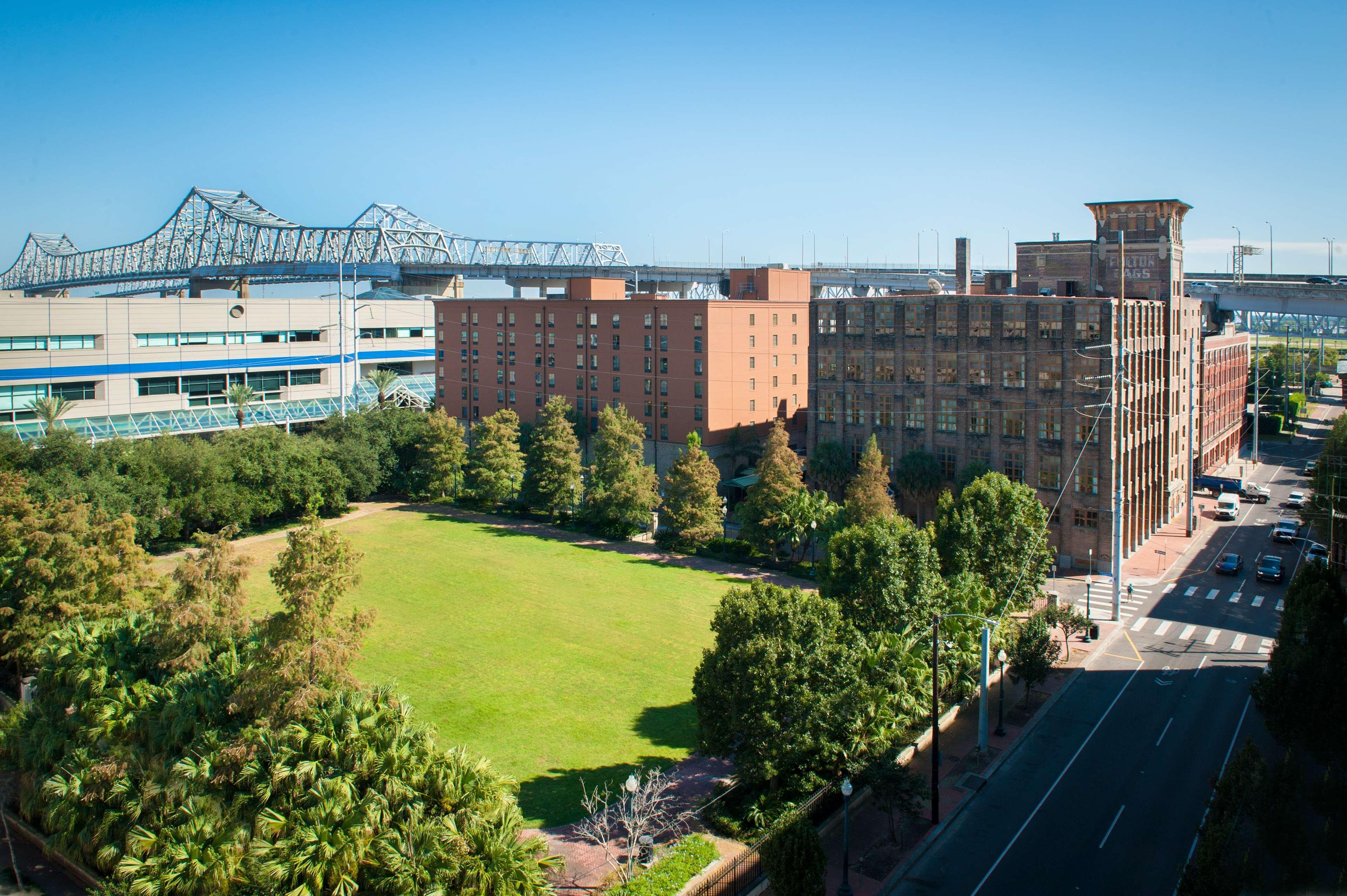 Hampton Inn And Suites New Orleans Convention Center Экстерьер фото